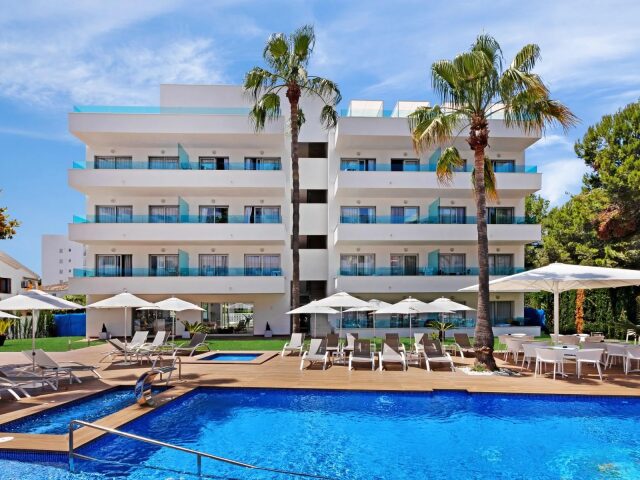 Metropolitan Playa photo 1