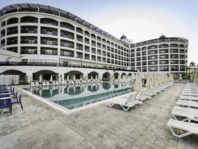 Side Moon Palace photo 0