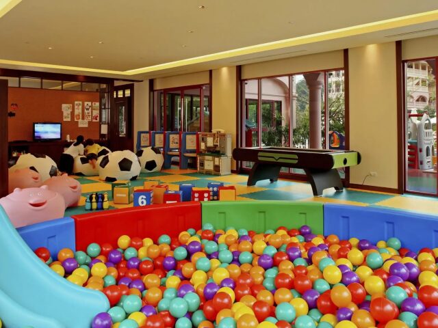 Centara Grand Beach Resort Phuket photo 2