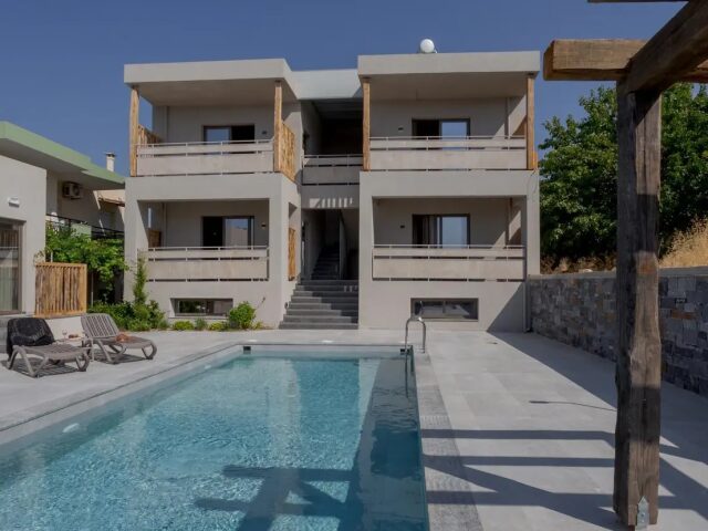 Casa D' Oro Suites