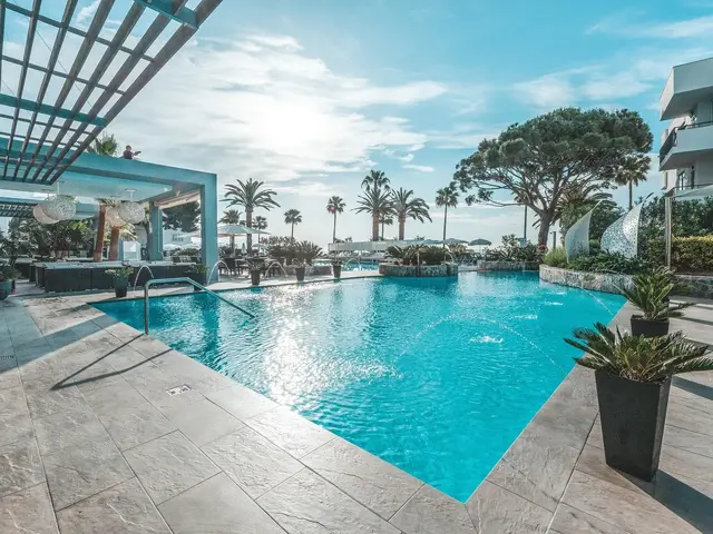 Marins Suites photo 3