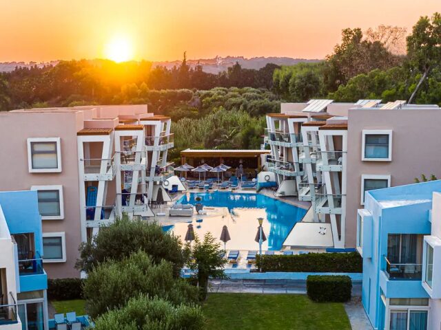 Eden Roc Resort photo 3