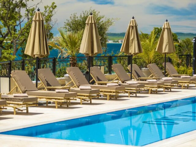 Onyx Beach Residence