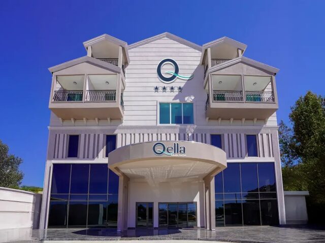 Q Ella Beach Side