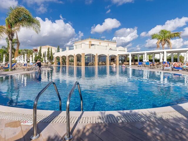 Mythos Beach Resort photo 2