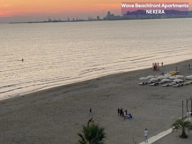 Wave Beachfront Apartments photo 2