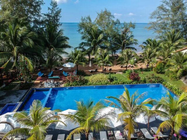 Sea Sense Resort photo 1