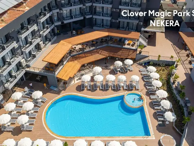 Clover Magic Park Side photo 0