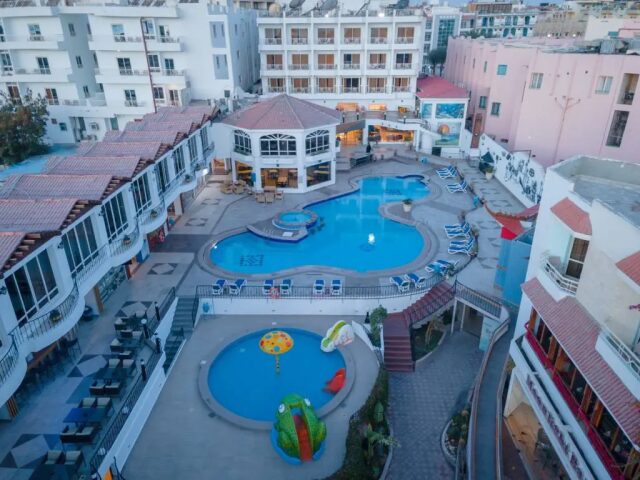 Minamark Beach Resort photo 2