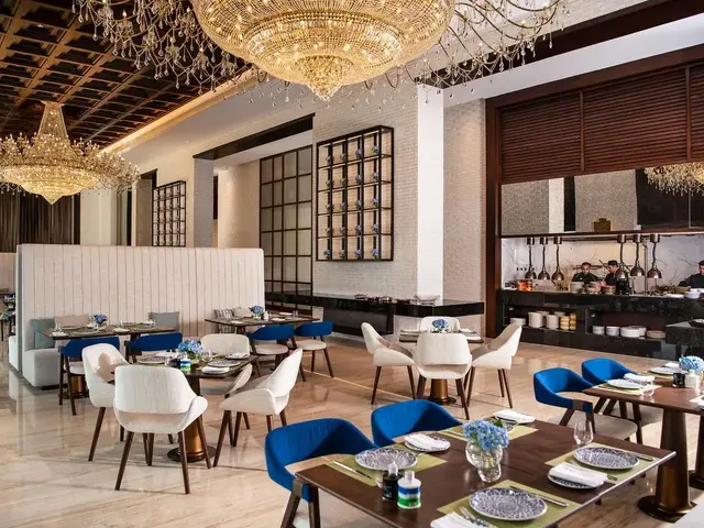 Al Jaddaf Rotana photo 3