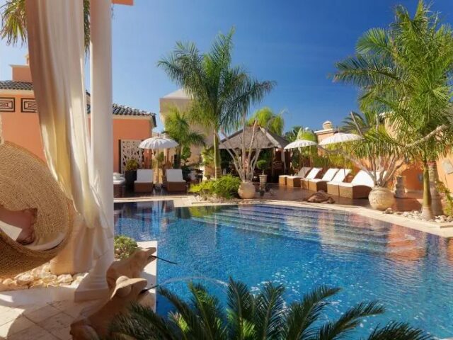 Royal Garden Villas photo 1