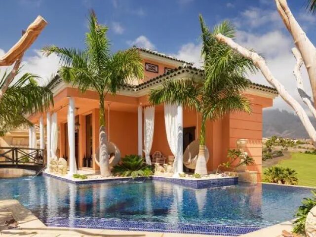 Royal Garden Villas photo 0