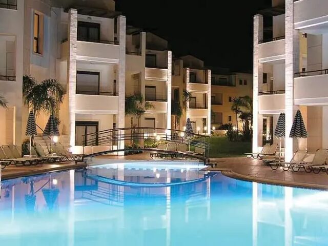Creta Palm photo 3