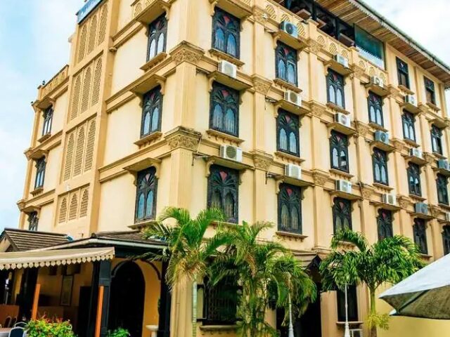 Golden Tulip Stone Town Boutique