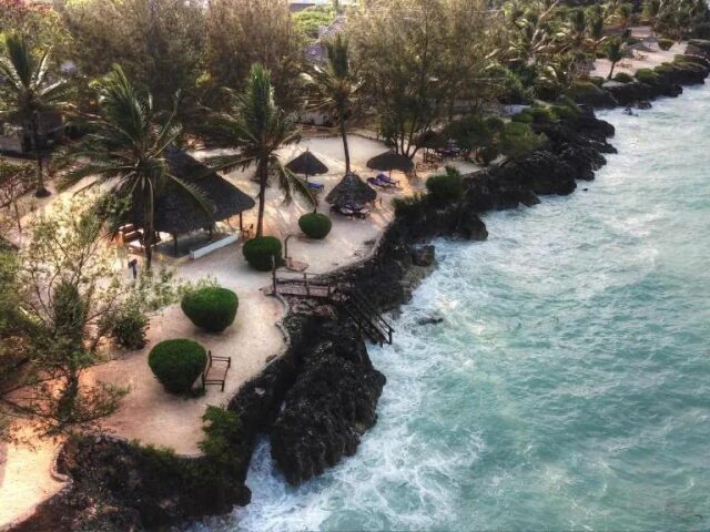 Tanzanite Beach Resort photo 1