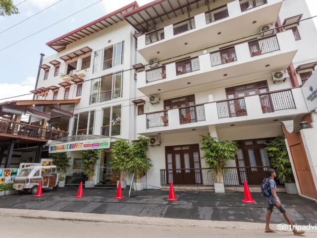 Gloria Grand Hotel