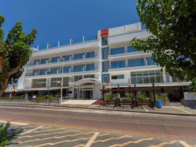 Protaras Plaza Hotel
