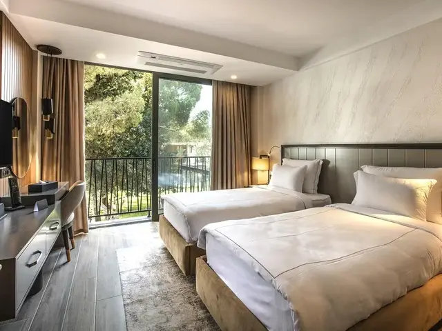 Unique Life Style photo 0