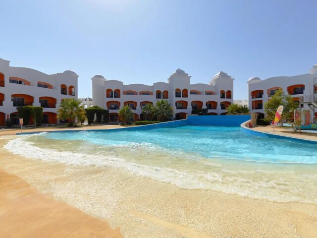 Fun & Sun Naama Waves