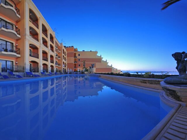 Grand Hotel photo 3