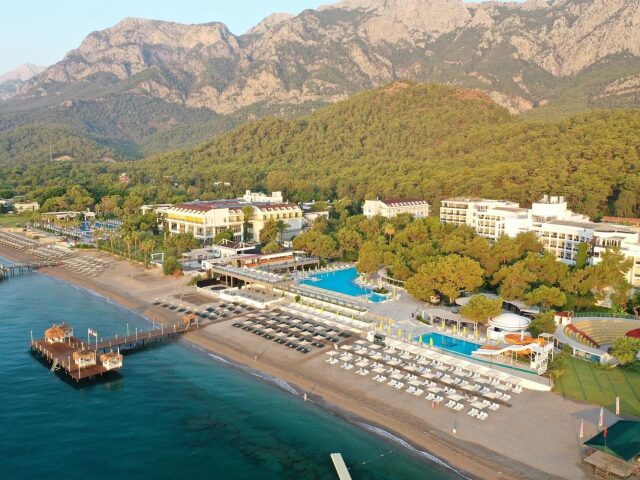 Perre La Mer Resort & Spa