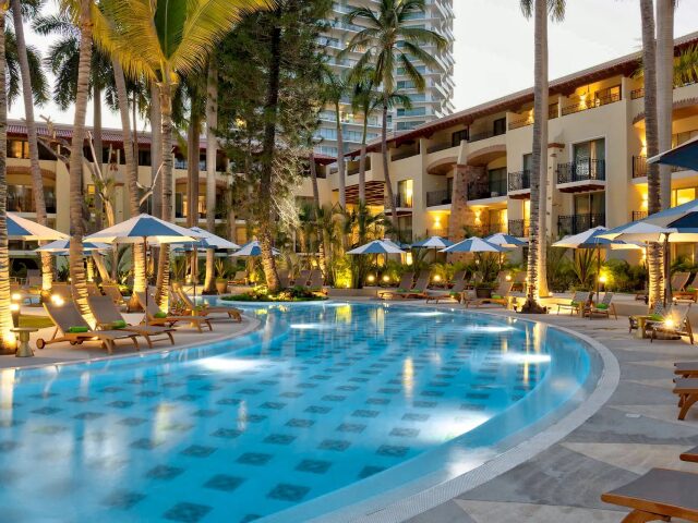 The Hacienda at Krystal Grand photo 3