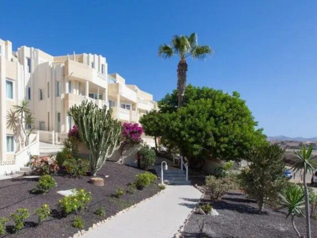 R2 Maryvent Beach Apartment photo 1