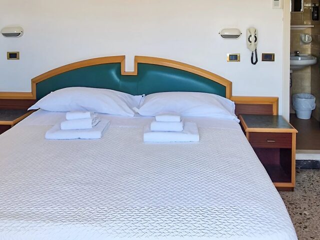 Hotel Artide photo 3
