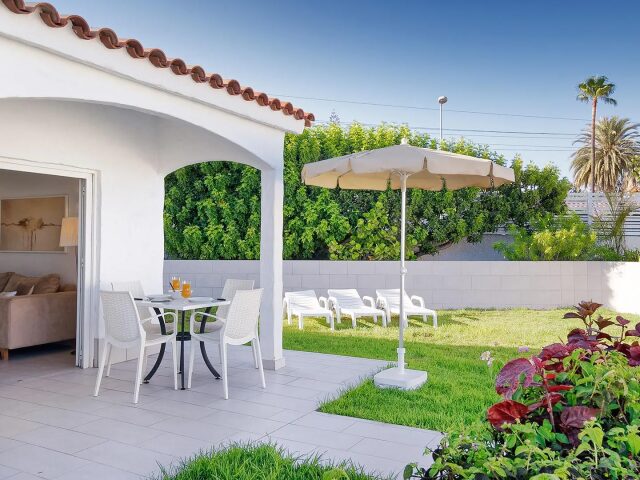 Adonis Bungalows photo 3