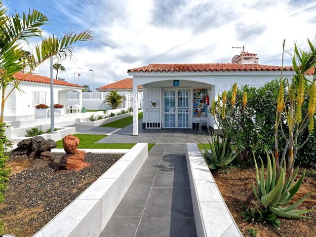 Adonis Bungalows