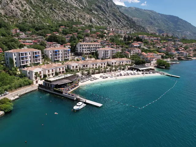 Huma Kotor Bay photo 1