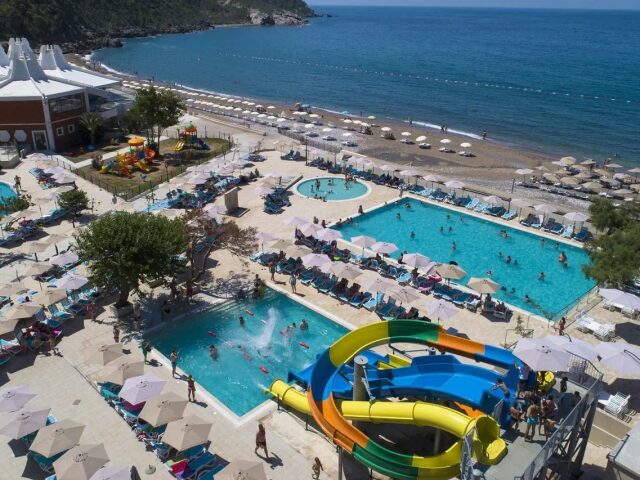 Pearl Beach Resort photo 2