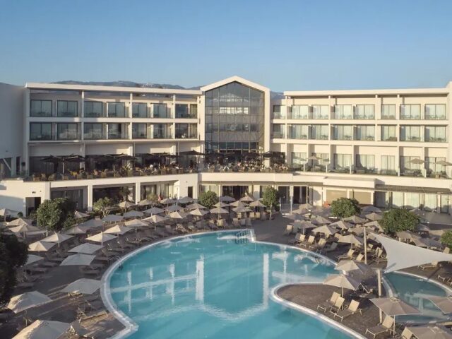 Mare Paphos photo 0