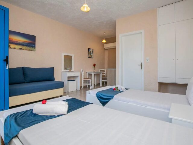 Mareva Apartments photo 2