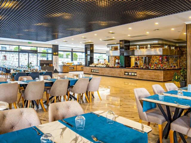 Maril Resort Beach & Spa photo 2