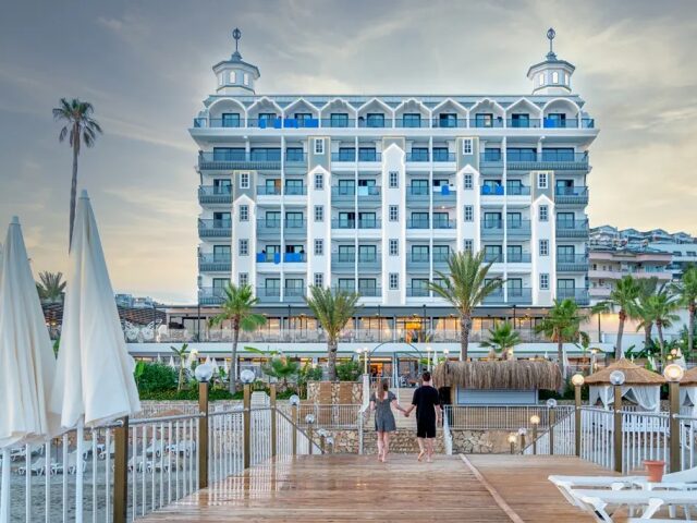Aria Resort & SPA