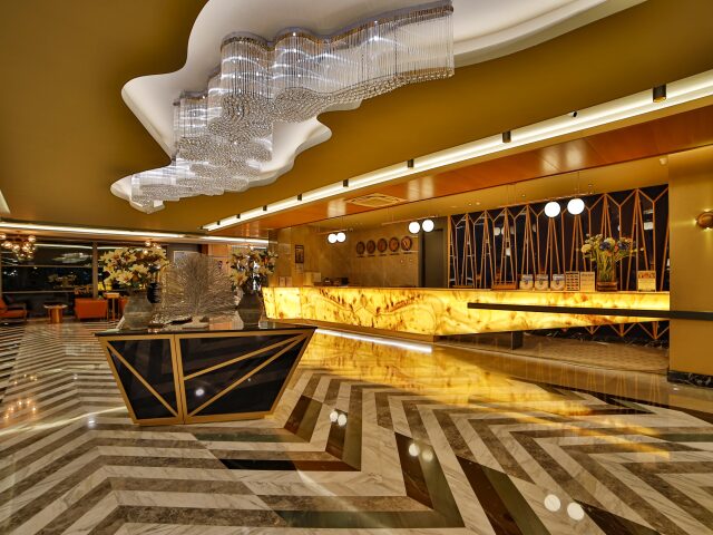 Diamond De Luxe photo 3
