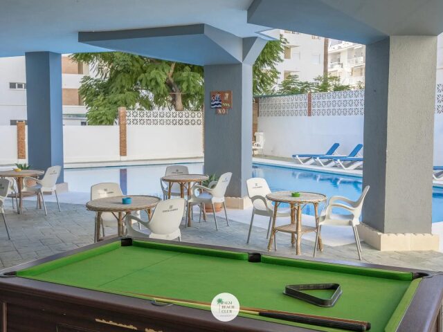 Palm Beach Club Apartments photo 2