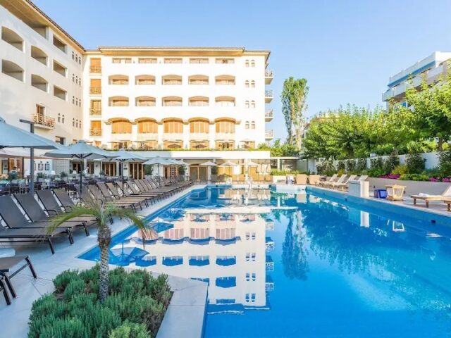 Theartemis Palace