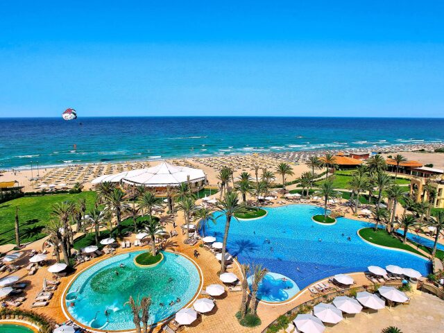 Movenpick Resort & Marine photo 0