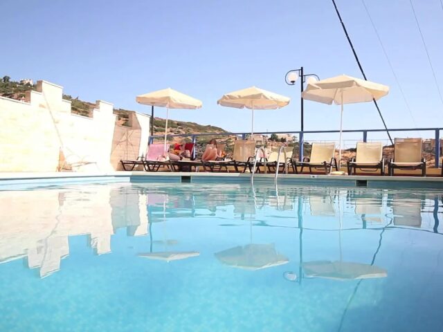 Athina photo 3