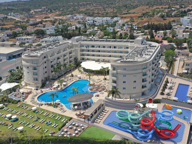 Sunrise Oasis Hotel & Waterpark