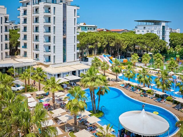 Henry Resort