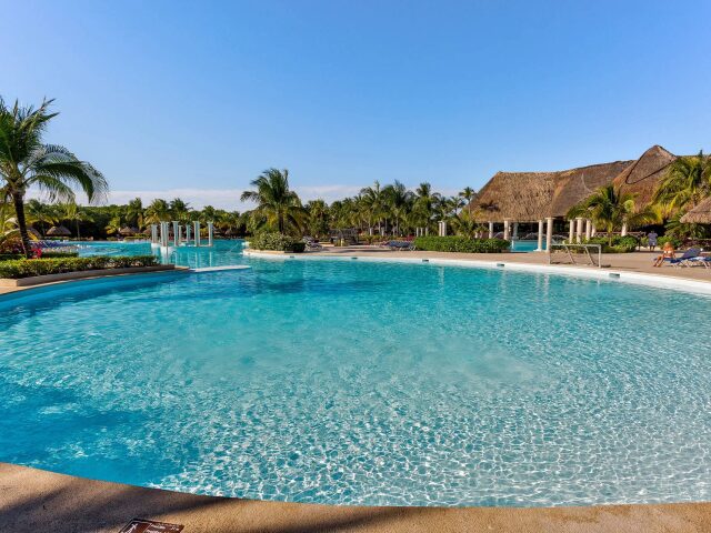 Grand Palladium Riviera photo 2