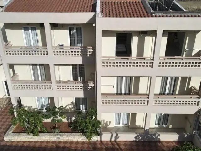 Sunset Apartments photo 1