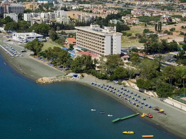 Poseidonia Beach