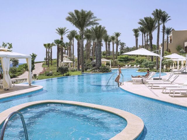 Four Seasons Resort photo 0