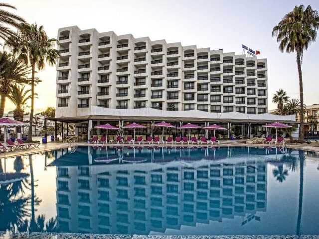 Royal Mirage