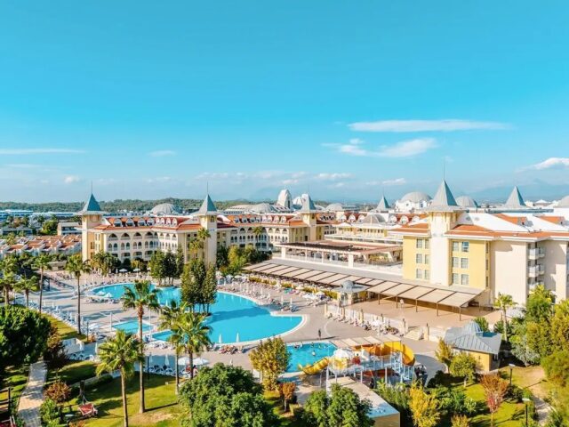 Side Star Resort
