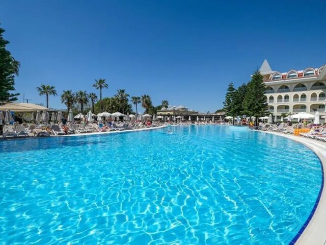 Side Star Resort photo 1